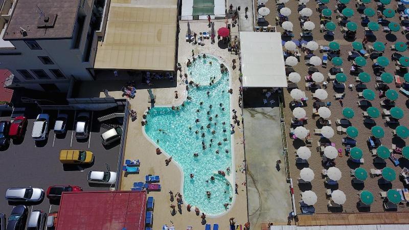 Blu Hotel ปอนเตกัญญาโน ภายนอก รูปภาพ