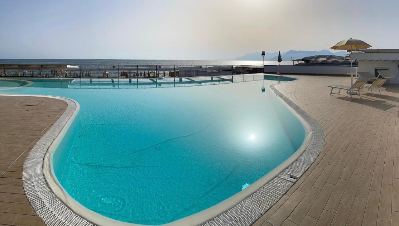 Blu Hotel ปอนเตกัญญาโน ภายนอก รูปภาพ